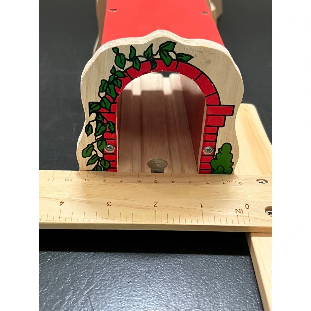 Bigjigs Rail Wooden Train Tunnel Red Brick Ivy Print with 3 Risers One Size